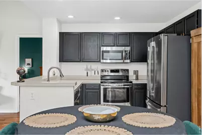 5225 White Willow Dr #F-200, Fort Collins, CO 80528 - Photo 9