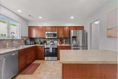 10596 Forester Pl, Longmont, CO 80504 - Photo 7