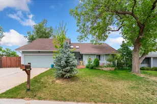 8200 S Locust Way, Centennial, CO 80112 - Photo 3