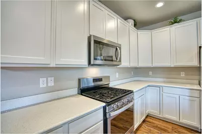 1866 Egnar St, Loveland, CO 80538 - Photo 9