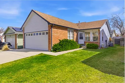 240 Wadsworth Cir, Longmont, CO 80504 - Photo 1