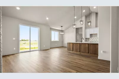 1126 S Deuel St, Fort Morgan, CO 80701 - Photo 3