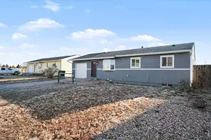 3402 Montrose St, Evans, CO 80620 - Photo 3