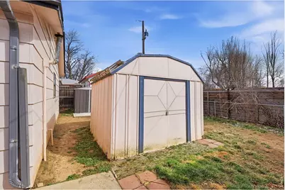 8 Elizabeth Ct, Longmont, CO 80501 - Photo 29