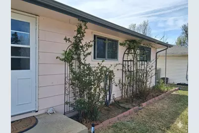8 Elizabeth Ct, Longmont, CO 80501 - Photo 3