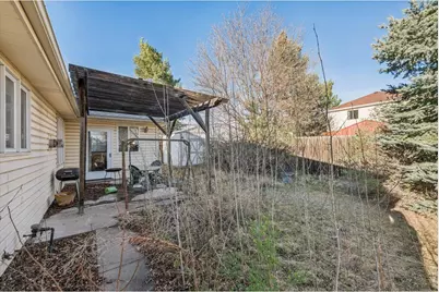 2434 Maplewood Cir W, Longmont, CO 80503 - Photo 15