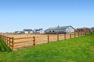 560 Talons Reach Run, Berthoud, CO 80513 - Photo 33