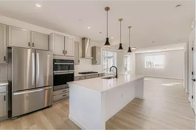 16598 Peak St, Broomfield, CO 80023 - Photo 9