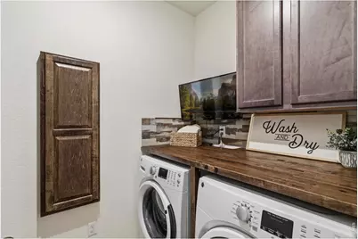 2374 Spotswood St, Longmont, CO 80504 - Photo 11