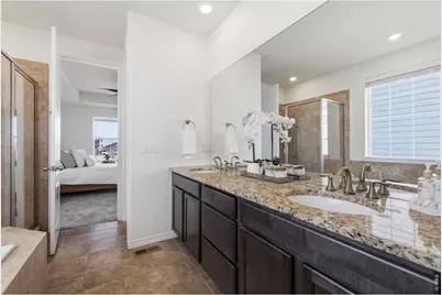 2374 Spotswood St, Longmont, CO 80504 - Photo 31