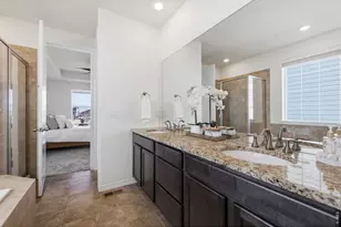 2374 Spotswood St, Longmont, CO 80504 - Photo 31