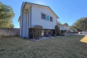 42 Canfield Ave, Fort Morgan, CO 80701 - Photo 3