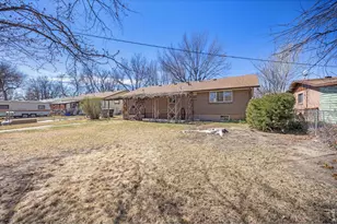 1542 Collyer St, Longmont, CO 80501 - Photo 3