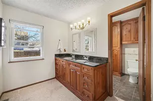 5539 E Briarwood Cir, Centennial, CO 80122 - Photo 17