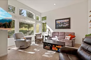 303 Green Pine Ct, Estes Park, CO 80517 - Photo 5