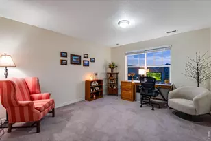 2414 Spotswood St, Longmont, CO 80504 - Photo 35