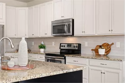 2270 Vermillion Creek Dr, Loveland, CO 80538 - Photo 11