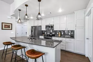 2727 Iowa Dr, Fort Collins, CO 80525 - Photo 3