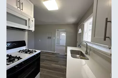 607 Broadway St, Sterling, CO 80751 - Photo 5