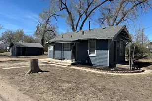 607 Broadway St, Sterling, CO 80751 - Photo 1