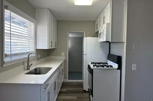 607 Broadway St, Sterling, CO 80751 - Photo 3