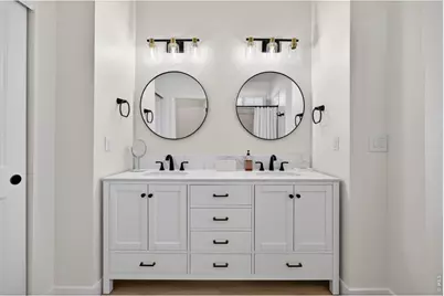 390 Kansas Ave, Berthoud, CO 80513 - Photo 25