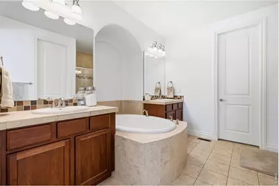 9165 Kornbrust Dr, Lone Tree, CO 80124 - Photo 27