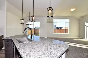 1196 Crown Sparrow St, Johnstown, CO 80534 - Photo 9