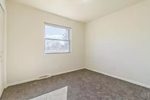 811 S Van Buren Ave, Loveland, CO 80537 - Photo 11