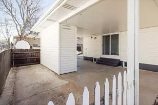 406 Sunnyside Ln, Longmont, CO 80504 - Photo 23