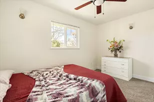 406 Sunnyside Ln, Longmont, CO 80504 - Photo 11