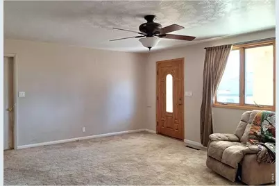 310 Cleveland St, Sterling, CO 80751 - Photo 5