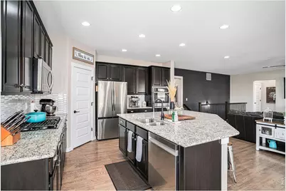 2069 Covered Bridge Pkwy, Windsor, CO 80550 - Photo 11