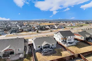 2069 Covered Bridge Pkwy, Windsor, CO 80550 - Photo 37