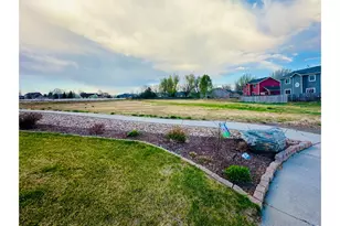 2105 Kiersi Ct, Johnstown, CO 80534 - Photo 3