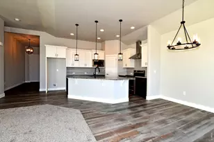 1189 Crown Sparrow St, Johnstown, CO 80534 - Photo 3