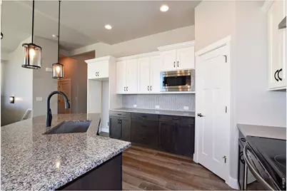 1189 Crown Sparrow St, Johnstown, CO 80534 - Photo 7