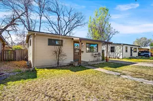 132 E 22nd St, Loveland, CO 80538 - Photo 3