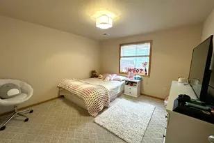 1720 E 11th St, Loveland, CO 80537 - Photo 13