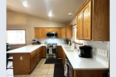 1720 E 11th St, Loveland, CO 80537 - Photo 7