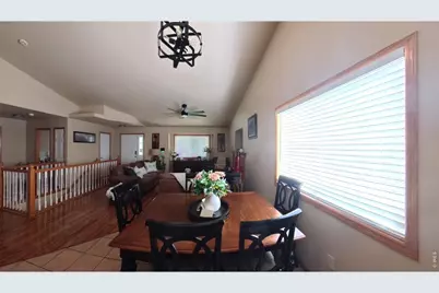 1720 E 11th St, Loveland, CO 80537 - Photo 5