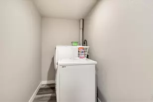 1419 Red Mountain Dr, Longmont, CO 80504 - Photo 23