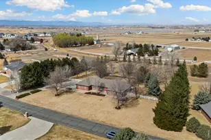 109 Grand View Dr, Mead, CO 80542 - Photo 3