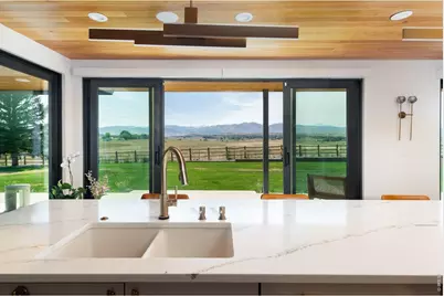 6915 Goose Point Ct, Longmont, CO 80503 - Photo 9