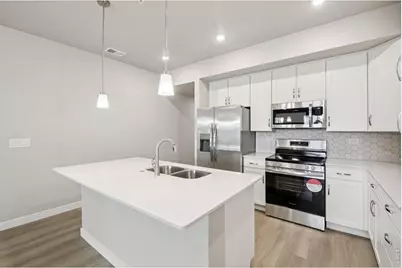 410 High Point Dr #B-104, Longmont, CO 80504 - Photo 5