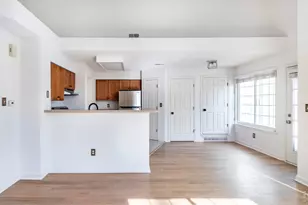 886 S Reed Ct, Lakewood, CO 80226 - Photo 5