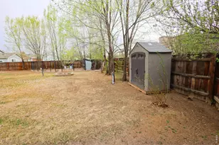 507 W 11th St, Loveland, CO 80537 - Photo 39