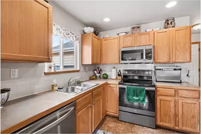 8781 Flaming Arrow Ave, Wellington, CO 80549 - Photo 7