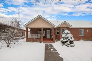 302 Victoria St, Berthoud, CO 80513 - Photo 1