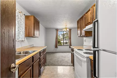 1912 Cheshire St, Fort Collins, CO 80526 - Photo 9